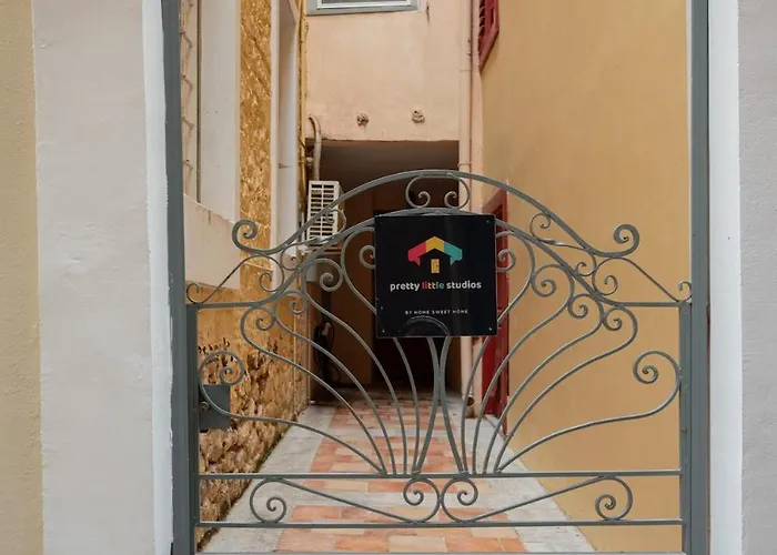 Pretty Little 2 By Sweet Nafplio